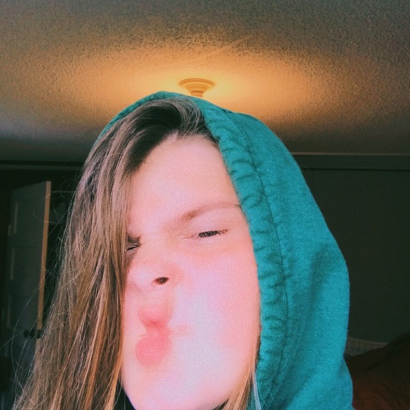 Meet your Posher, Elena - Picture 1 of 1